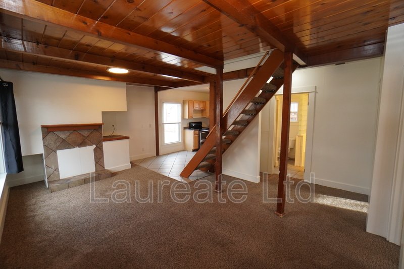 Charming 2 Bedroom Carriage House in the Heart of Edgewater!!! property image