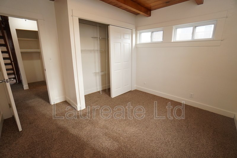 Charming 2 Bedroom Carriage House in the Heart of Edgewater!!! property image