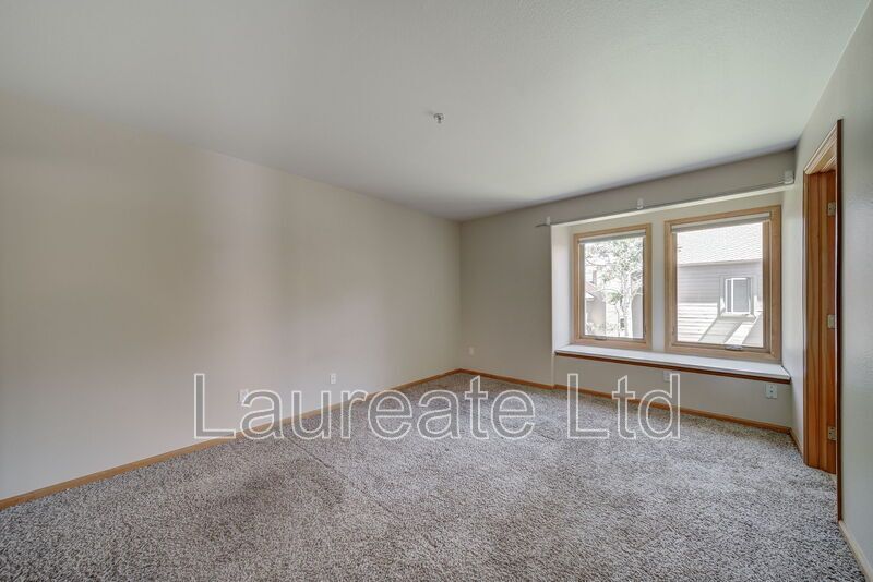 Beautiful Sprawling 2bd Condo in Genesee Village!! property image