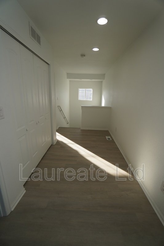 4 BEDROOM TOWNHOME IN SOUTH DENVER MUST SEE!! property image