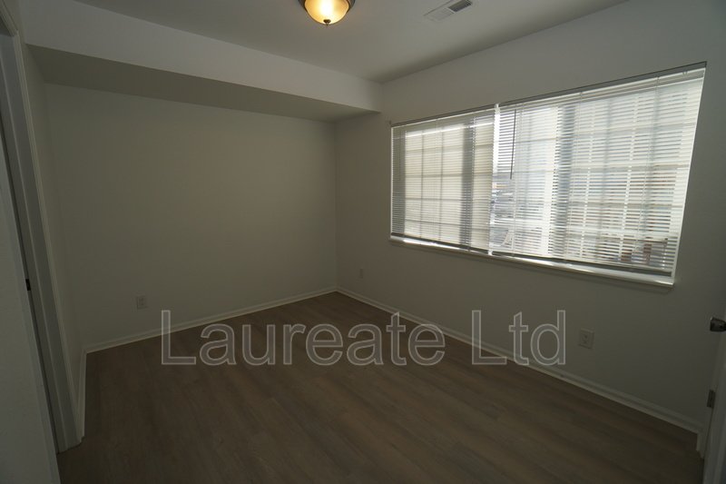 4 BEDROOM TOWNHOME IN SOUTH DENVER MUST SEE!! property image