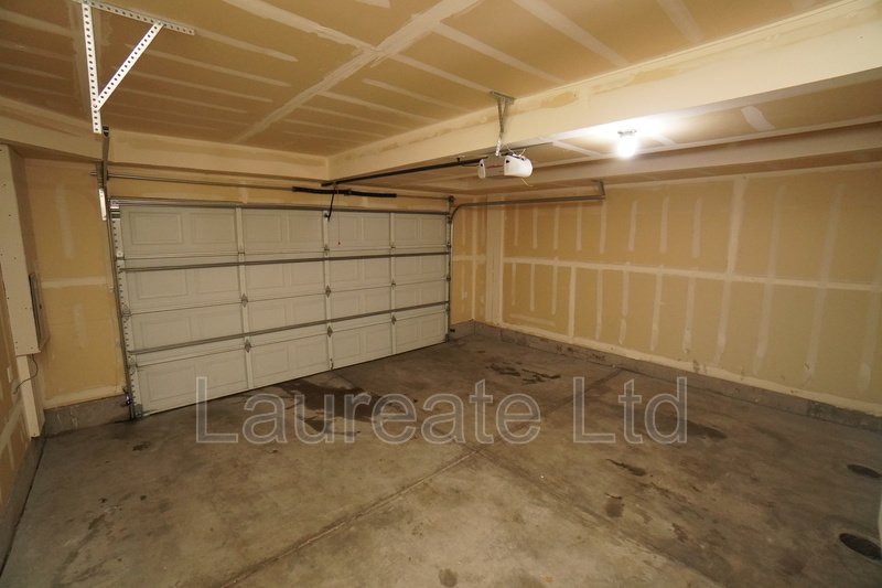 4 BEDROOM TOWNHOME IN SOUTH DENVER MUST SEE!! property image