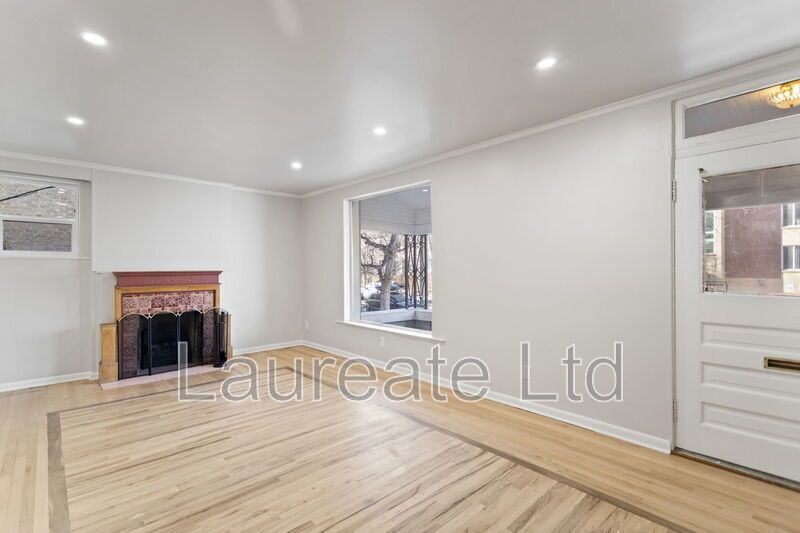 Beautifully Remodeled Denver Square 2 Bedroom 2 Bath Main Floor Unit in the Heart of Cap Hill!!! property image