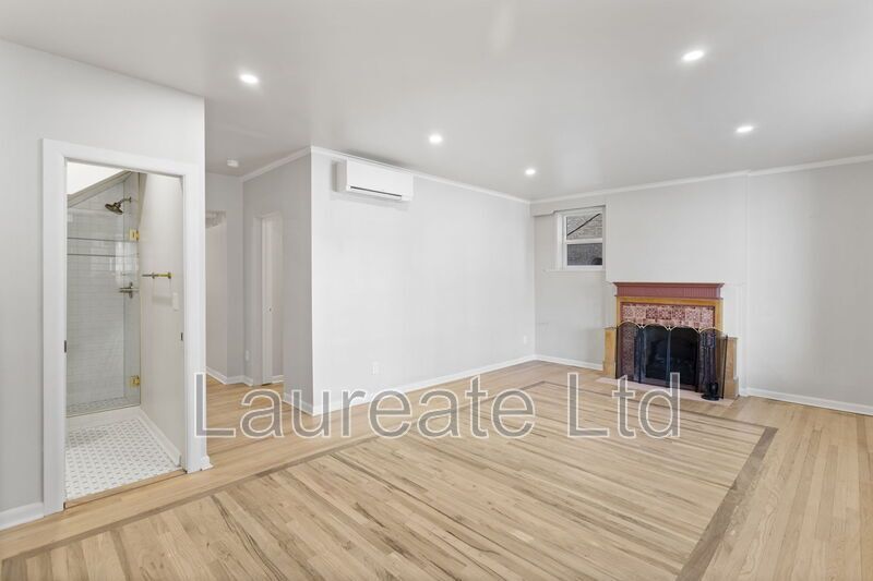Beautifully Remodeled Denver Square 2 Bedroom 2 Bath Main Floor Unit in the Heart of Cap Hill!!! property image