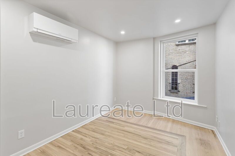 Beautifully Remodeled Denver Square 2 Bedroom 2 Bath Main Floor Unit in the Heart of Cap Hill!!! property image