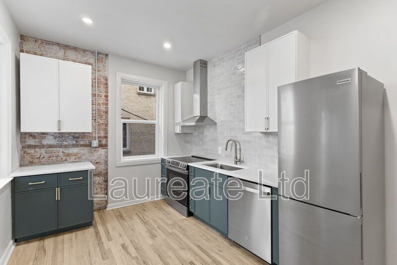 Beautifully Remodeled Denver Square 2 Bedroom 2 Bath Main Floor Unit in the Heart of Cap Hill!!! property image