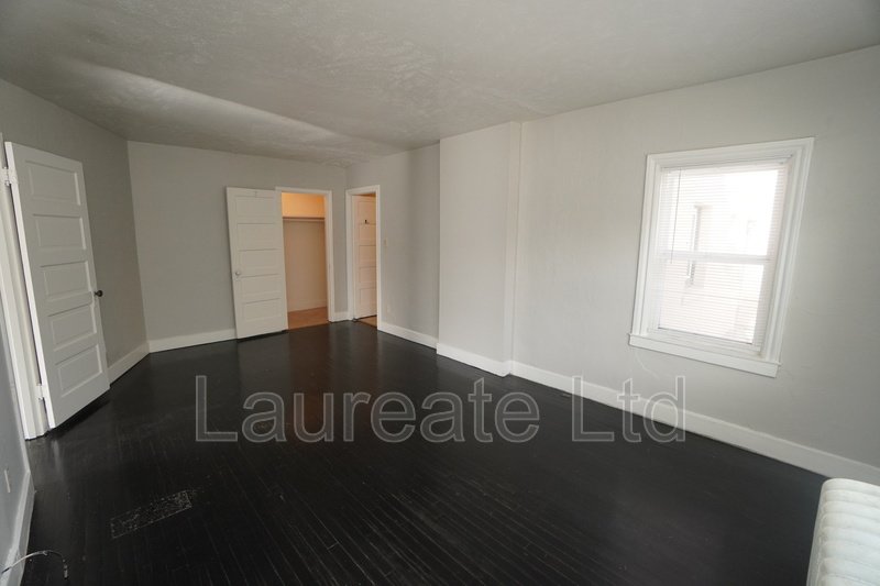 Bright and Spacious 1 Bed 1 Bath 1st Floor unit in the Heart of Capitol Hill!! property image