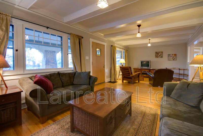 Exquisite 4+ Bedroom Brick Ranch w/ Finished Bsmt in Park Hill property image