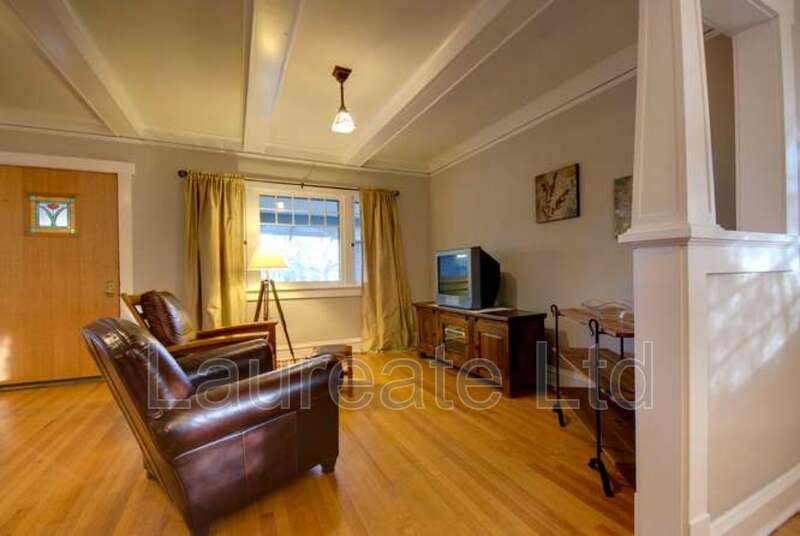 Exquisite 4+ Bedroom Brick Ranch w/ Finished Bsmt in Park Hill property image