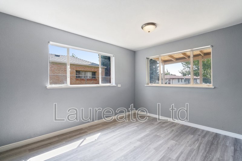 Spacious 3+ Bedroom triplex unit 2 blocks from City Park!!! property image