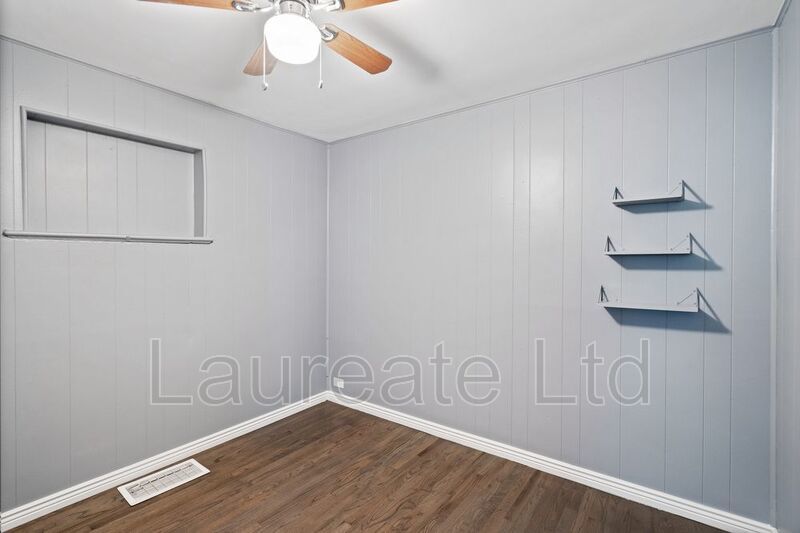 Spacious 3+ Bedroom triplex unit 2 blocks from City Park!!! property image