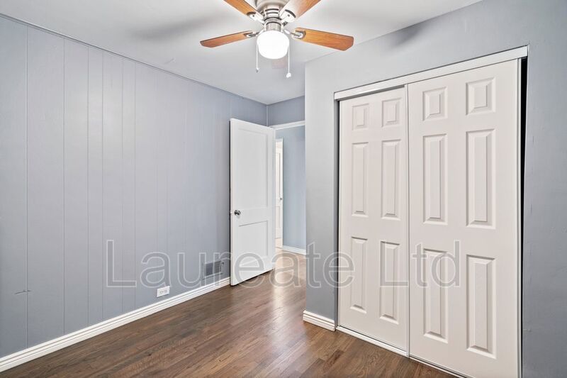 Spacious 3+ Bedroom triplex unit 2 blocks from City Park!!! property image