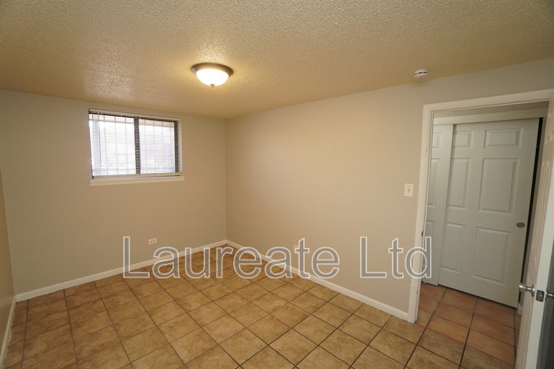 Spacious Graden Level Unit Minutes to Lowry! property image