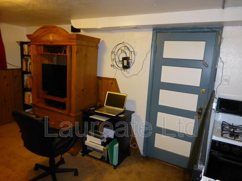 Quaint Basement Unit of Up/Down Duplex in the Heart of DU!! property image