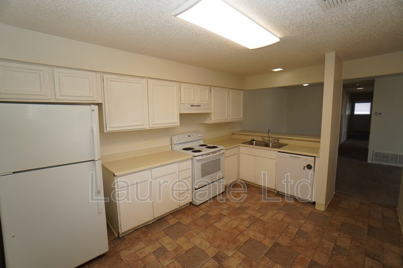Walk to the Streets at Southglenn - 3 Bedroom Condo - MUST SEE!!! property image