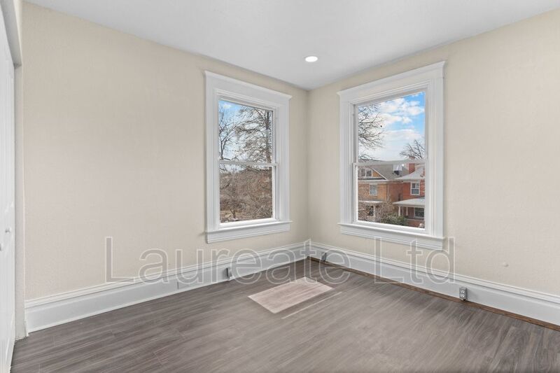 Beautifully remodeled 3Bd 2ba 2-Story Unit in Historic Mansion blocks from Chessman Park!! property image