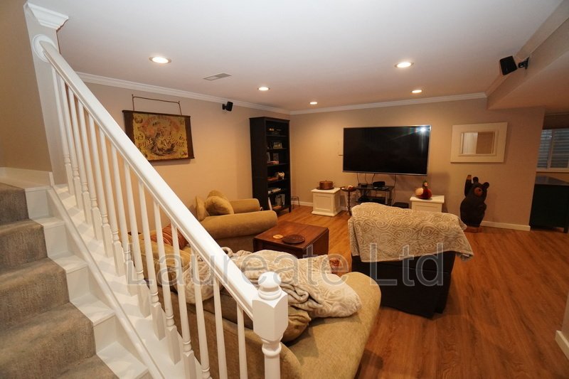 Stunning 2 Story Townhome with Finished Basement in the Heart of Lone Tree!!! property image