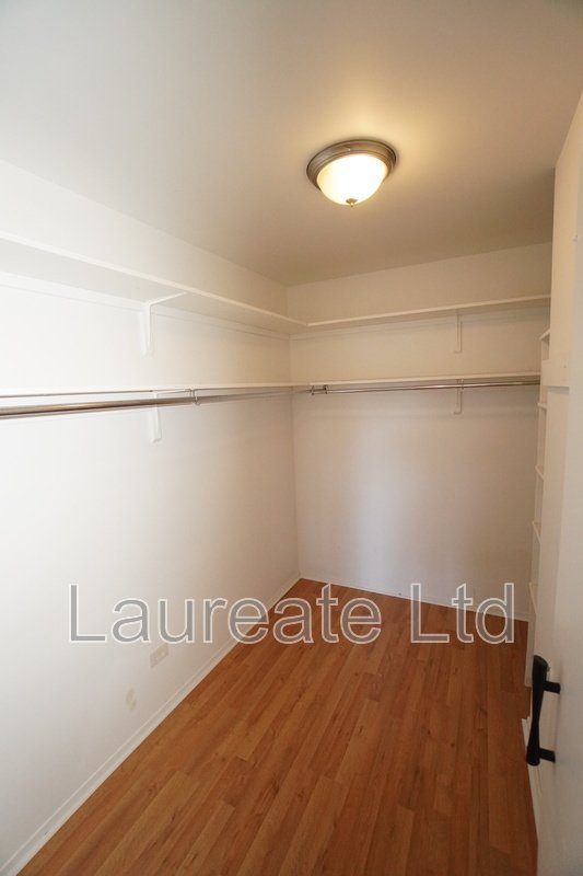 Bright and Open 2bd 2Ba 3rd floor Condo in 55+ Windsor Gardens Community property image