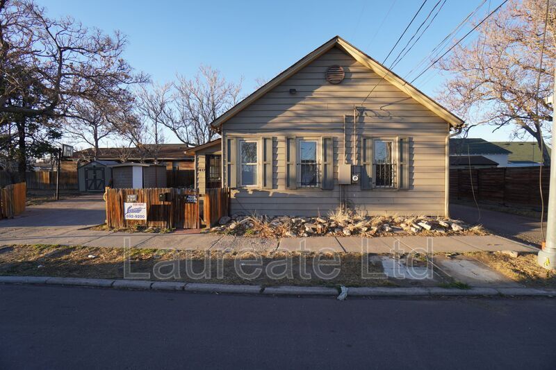 Quaint 2 Bedroom Ranch home on Corner Lot in Swansea Park!! property image