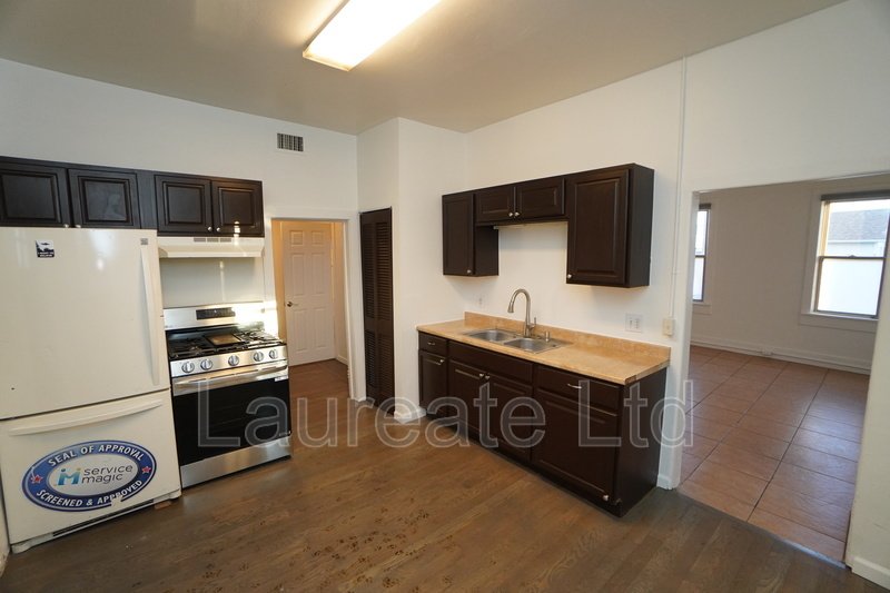 Quaint 2 Bedroom Ranch home on Corner Lot in Swansea Park!! property image