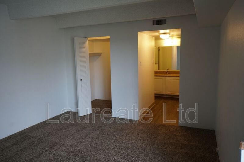 Beautiful 1 Bedroom Condo - CAPITOL HILL - Must See!!! property image