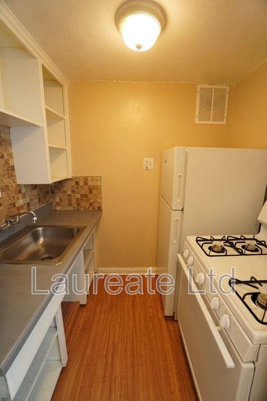Garden level Studio apartment in the heart of Capitol Hill! property image