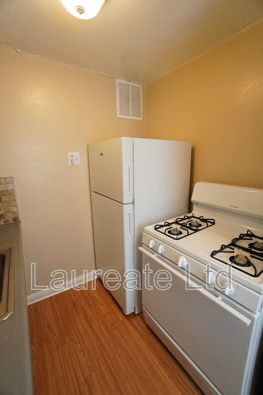 Garden level Studio apartment in the heart of Capitol Hill! property image
