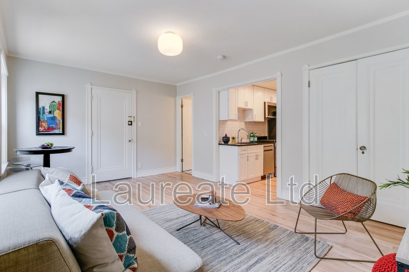 Stunning 1 Bedroom top floor unit in the Heart of Capitiol Hill! property image