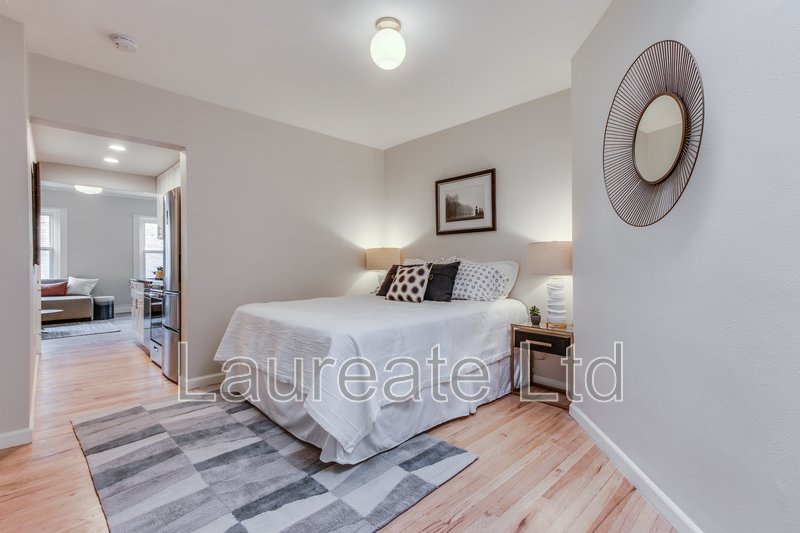 Stunning 1 Bedroom top floor unit in the Heart of Capitiol Hill! property image