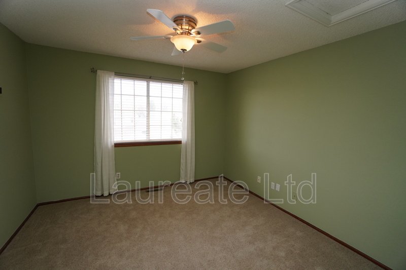 Spacious 2- Story Townhome end-unit In West Littleton!!! property image