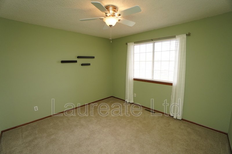 Spacious 2- Story Townhome end-unit In West Littleton!!! property image