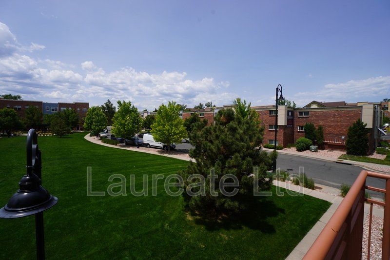 Beautiful Olde Town Arvada Townhome - Water Tower Village property image
