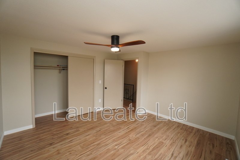 Spacious Updated 2 Story Townhome in Lakewood !! property image