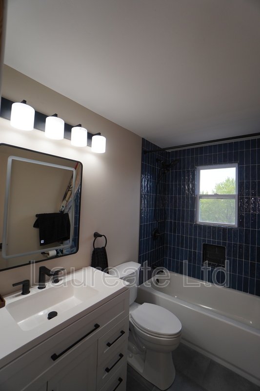 Spacious Updated 2 Story Townhome in Lakewood !! property image
