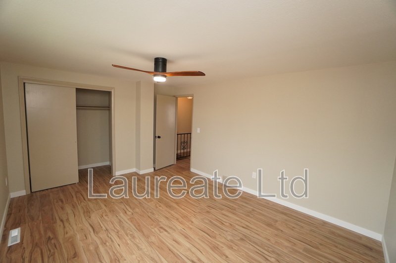 Spacious Updated 2 Story Townhome in Lakewood !! property image