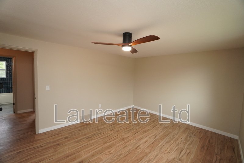 Spacious Updated 2 Story Townhome in Lakewood !! property image