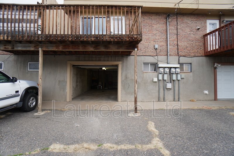 Spacious Updated 2 Story Townhome in Lakewood !! property image