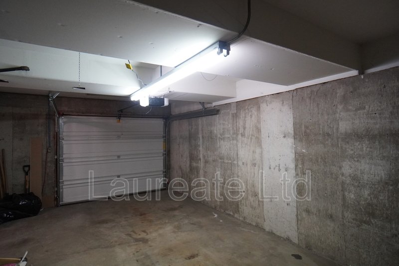 Spacious Updated 2 Story Townhome in Lakewood !! property image