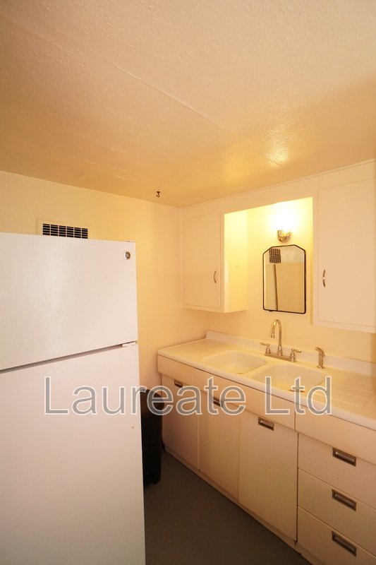 Charming 3 Bedroom 2 bath with full Apt Suite in the heart of DU!! property image
