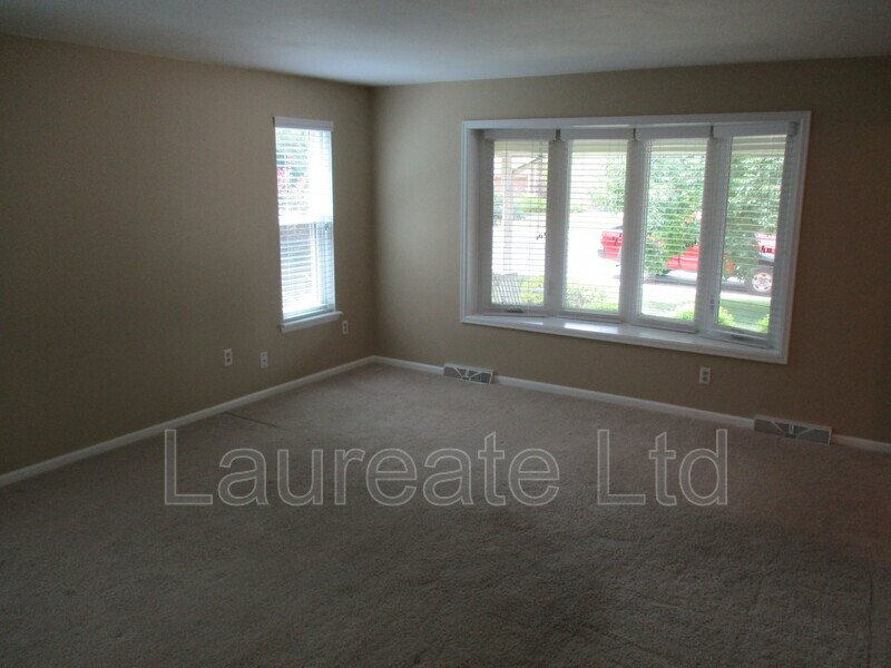 BEAUTIFUL 4 BEDROOM HOME IN CENTENNIAL property image