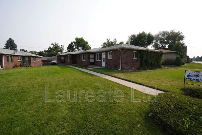Newly renovated 2 bedroom in University Hills/East Denver!! property image