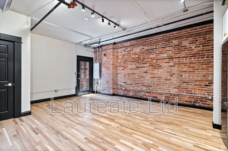 HISTORIC ALTA COURT LOFTS- WALK TO EVERYTHING! property image