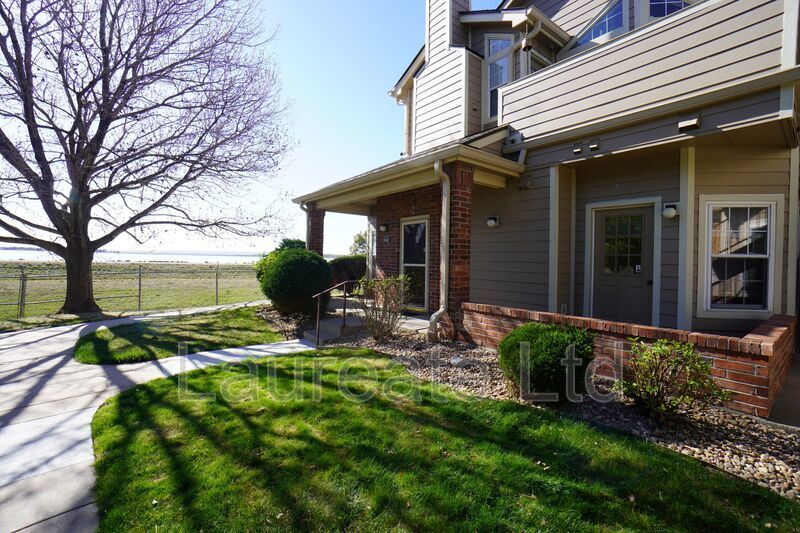 Spacious 1 bedroom Condo with serene lake views in SW Denver! property image