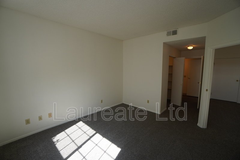 Spacious 1 bedroom Condo with serene lake views in SW Denver! property image