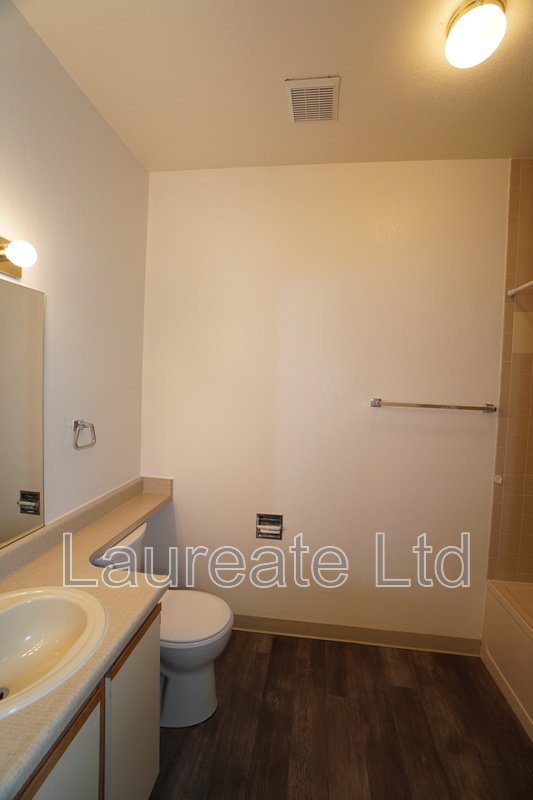 Spacious 1 bedroom Condo with serene lake views in SW Denver! property image