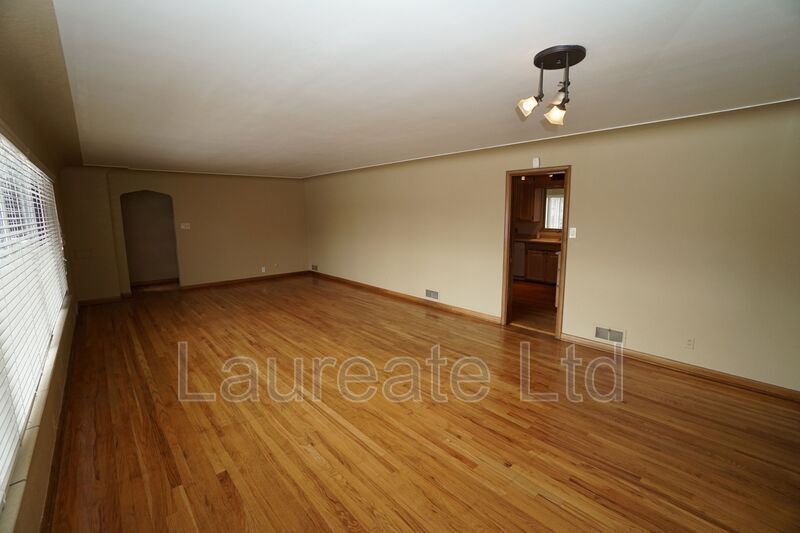 Sprawling 2 Bed 2 Bath Ranch in Mayfair Neighborhood!! property image