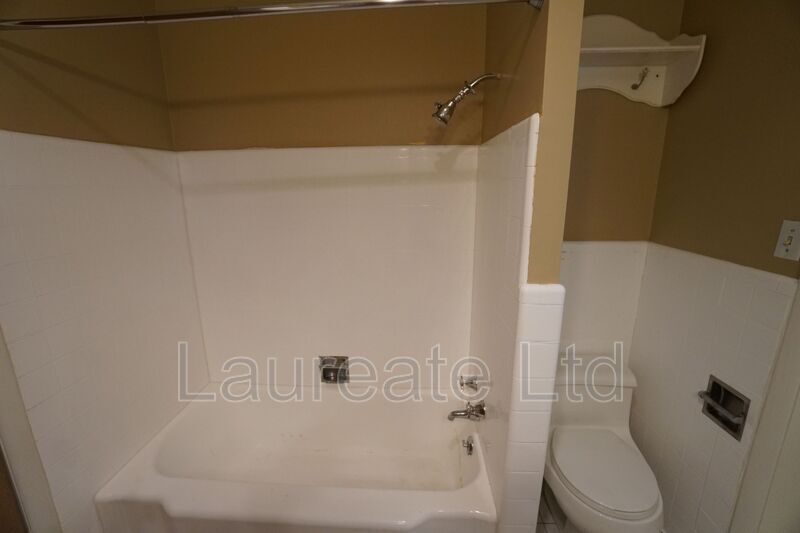 Sprawling 2 Bed 2 Bath Ranch in Mayfair Neighborhood!! property image