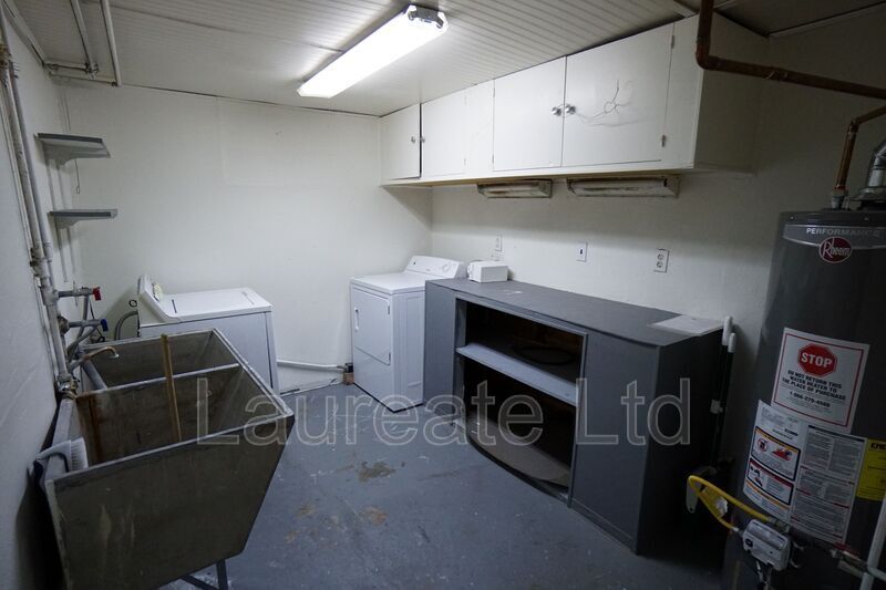 Spacious 3+ bedroom 2 Bath Home in Virginia Village SE Denver!! property image