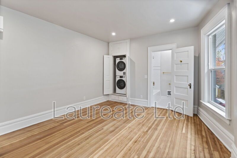 Beautifully Remodeled 1 Bedroom Unit in the Heart of Cap Hill!!! property image