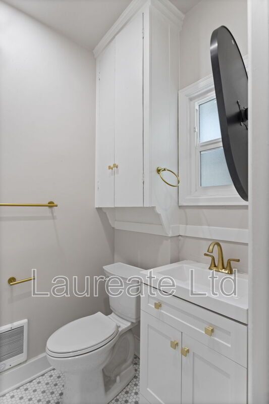Beautifully Remodeled 1 Bedroom Unit in the Heart of Cap Hill!!! property image